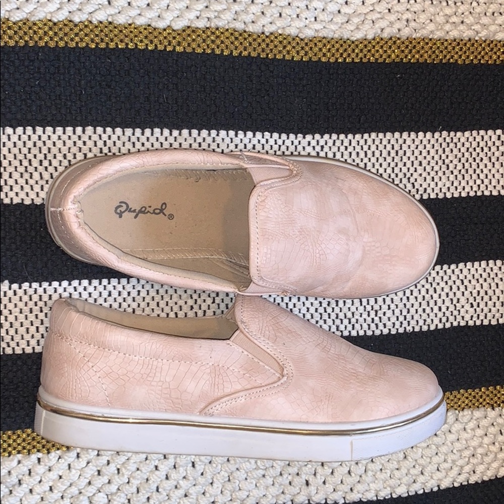 Baby pink snakeskin slip on sneakers 👟